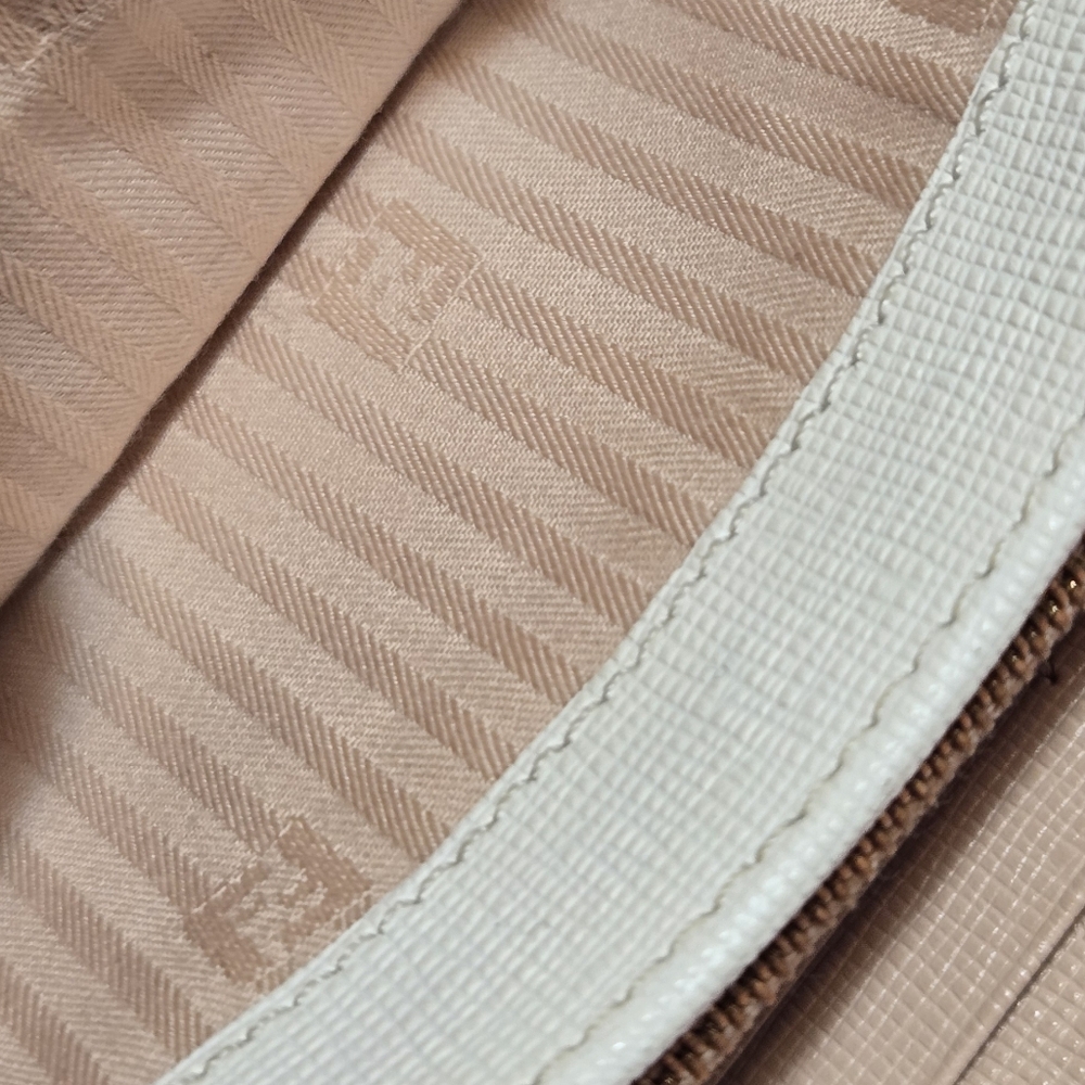 GUC Fendi White Peach Leather 2Jours Long Flap Continental Wallet - Picture 8 of 11